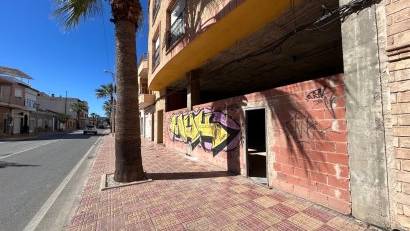 Återförsäljning - Commercial Unit -
Jacarilla