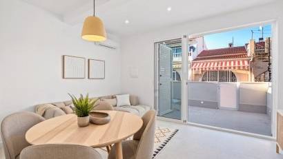 Resale - Bungalow -
Torrevieja