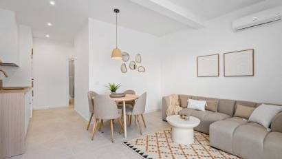 Resale - Bungalow -
Torrevieja