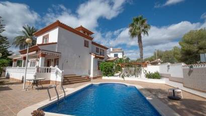 Reventa - Villa -
Orihuela Costa