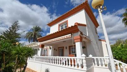 Reventa - Villa -
Orihuela Costa