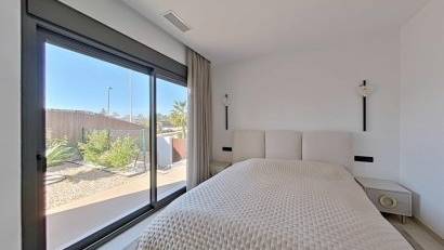 Återförsäljning - Villa -
Orihuela - Las Colinas Golf