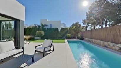 Återförsäljning - Villa -
Orihuela - Las Colinas Golf