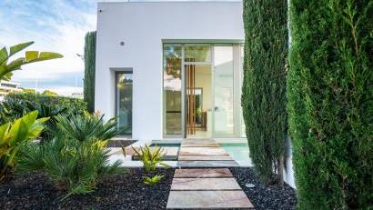 Resale - Villa -
Orihuela Costa