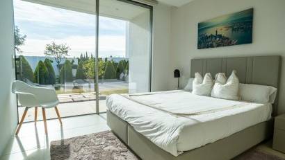 Resale - Villa -
Orihuela Costa