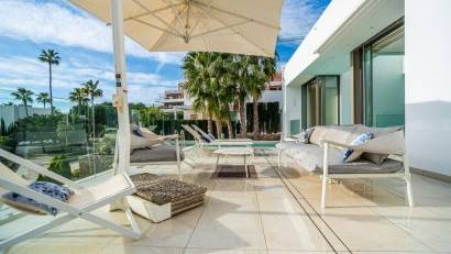 Resale - Villa -
Orihuela Costa