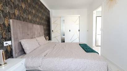 Återförsäljning - Apartment -
Torrevieja - La Mata