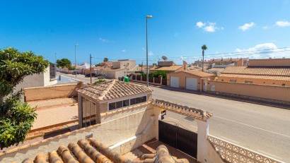 Återförsäljning - Villa -
Orihuela Costa - Los Almendros-La Florida