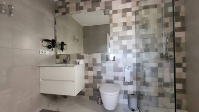 Reventa - Villa -
Villamartin - Villamartín