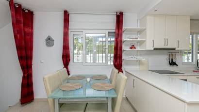 Reventa - Villa -
La Marina