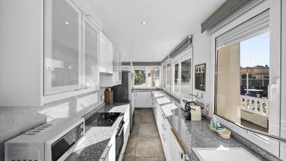 Återförsäljning - Villa -
Orihuela Costa - La Zenia