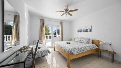 Återförsäljning - Villa -
Orihuela Costa - La Zenia