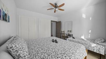 Återförsäljning - Villa -
Orihuela Costa - La Zenia