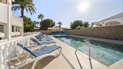 Återförsäljning - Villa -
Orihuela Costa - La Zenia