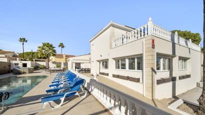 Återförsäljning - Villa -
Orihuela Costa - La Zenia