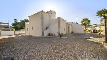 Återförsäljning - Villa -
Orihuela Costa - La Zenia