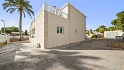 Återförsäljning - Villa -
Orihuela Costa - La Zenia
