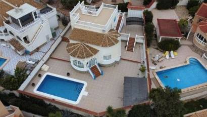 Resale - Villa -
Rojales