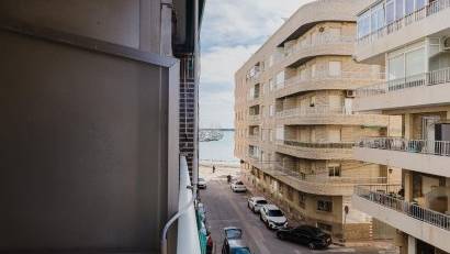 Återförsäljning - Apartment -
Torrevieja - Playa del Acequión