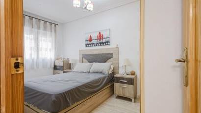 Återförsäljning - Apartment -
Torrevieja - Playa del Acequión