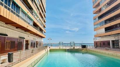 Återförsäljning - Apartment -
Torrevieja - Playa del Acequión