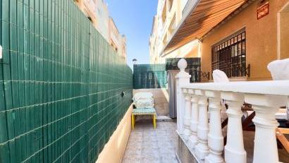 Återförsäljning - Apartment -
Torrevieja - La Mata