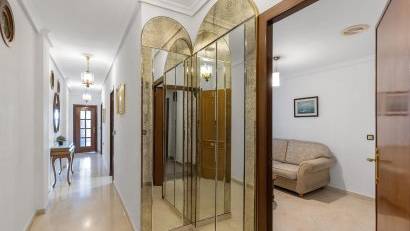 Återförsäljning - Apartment -
Torrevieja - Paseo maritimo