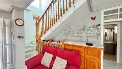 Återförsäljning - Villa -
Torrevieja - Los Altos