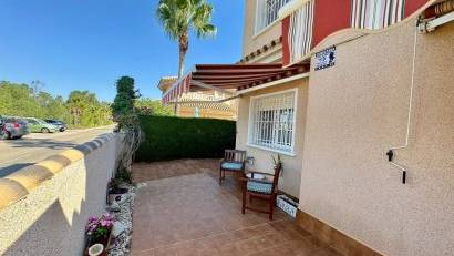 Återförsäljning - Villa -
Torrevieja - Los Altos