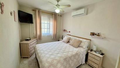 Återförsäljning - Villa -
Torrevieja - Los Altos