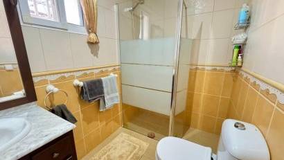 Återförsäljning - Villa -
Torrevieja - Los Altos