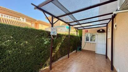 Återförsäljning - Villa -
Torrevieja - Los Altos