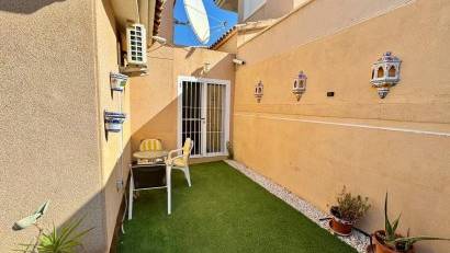 Återförsäljning - Villa -
Torrevieja - Los Altos