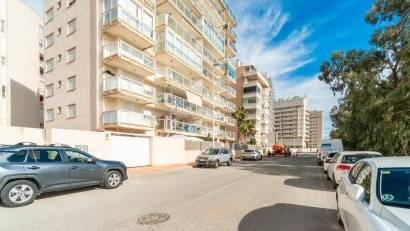 Resale - Apartment -
Guardamar del Segura - Puerto Deportivo