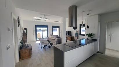 Återförsäljning - Radhus -
Daya Nueva