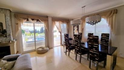 Återförsäljning - Villa -
Torrevieja - La Mata