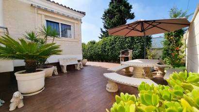 Återförsäljning - Villa -
Torrevieja - La Mata