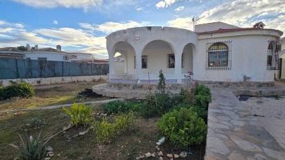 Återförsäljning - Villa -
Torrevieja - El Chaparal