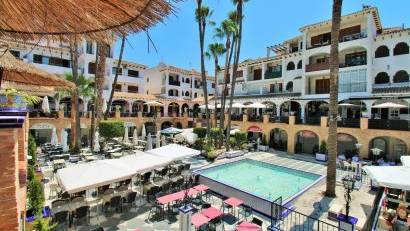 Reventa - Villa -
Villamartin - PAU 8