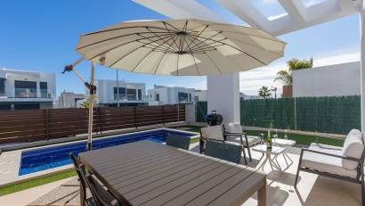 Återförsäljning - Villa -
Orihuela Costa - Vistabella Golf