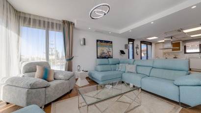 Återförsäljning - Villa -
Torrevieja - Los Balcones