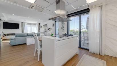 Återförsäljning - Villa -
Torrevieja - Los Balcones