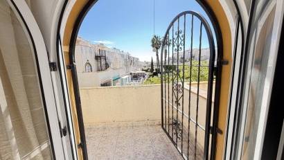 Resale - Townhouse -
La Florida