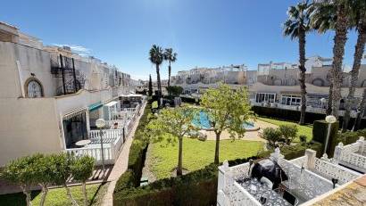 Resale - Townhouse -
La Florida