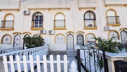 Resale - Townhouse -
La Florida