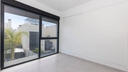 Återförsäljning - Villa -
Orihuela - Orihuela Costa