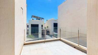 Återförsäljning - Villa -
Orihuela - Orihuela Costa