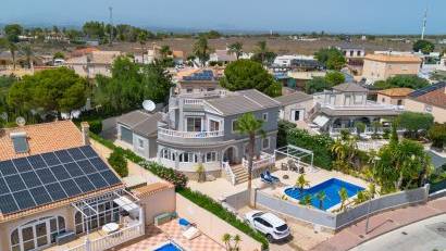 Återförsäljning - Villa -
San Fulgencio - La Marina