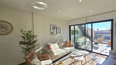 Återförsäljning - Apartment / Flat * -
Orihuela Costa * - Villamartín *