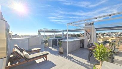 Återförsäljning - Apartment / Flat * -
Orihuela Costa * - Villamartín *